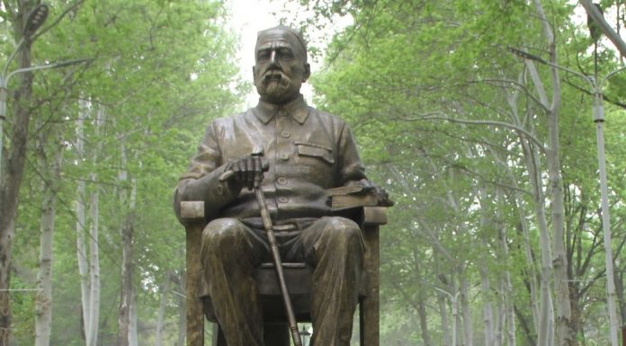 ПОСИ ХОТИРОТИ УСТОД АЙНӢ – РАМЗИ ХУДШИНОСИИ МИЛЛӢ