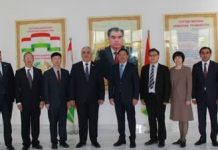 ҲАЙАТИ НАМОЯНДАГОНИ СИНЗЯНИ ҶУМҲУРИИ МАРДУМИИ ЧИН ДАР ДМТ