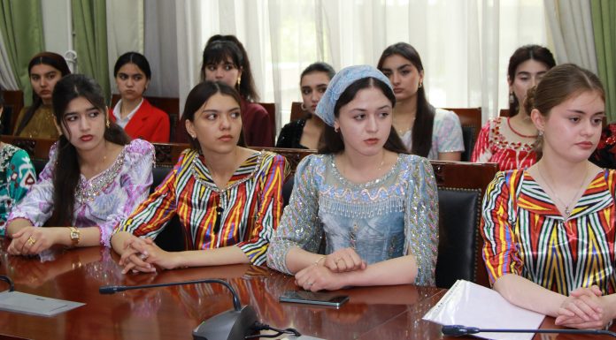 РУШДИ МАЛАКАҲОИ РОҲБАРИИ ДОНИШҶӮДУХТАРОН ДАР ДОИРАИ КУРСИ «ЗАН-САРВАР»